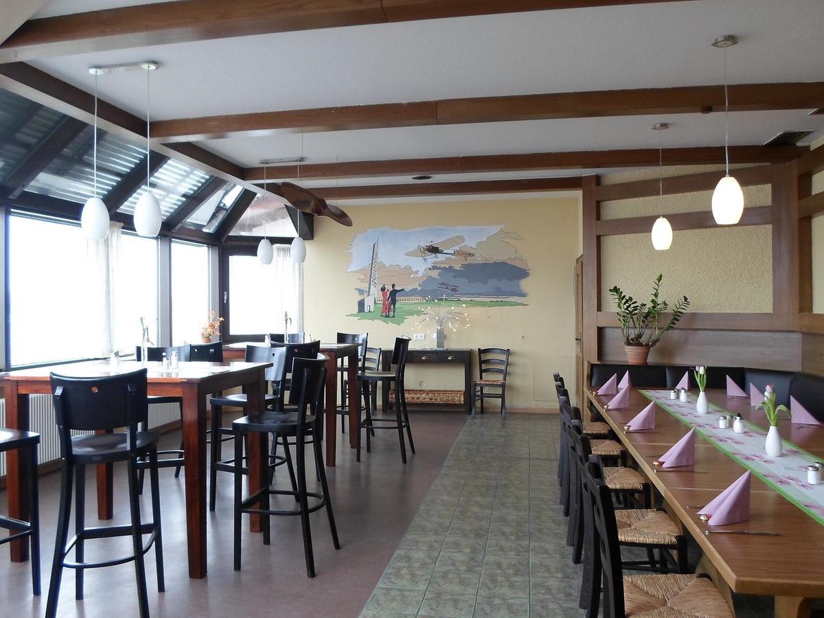 Flugplatzrestaurant Wallmuhle Hotel Atting Kültér fotó
