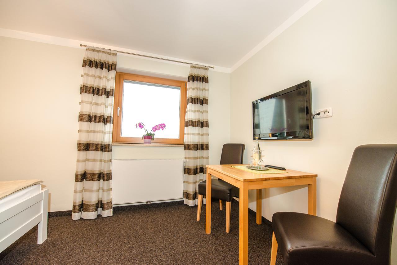 Flugplatzrestaurant Wallmuhle Hotel Atting Kültér fotó